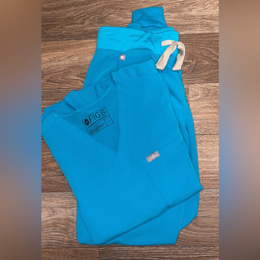 Figs Teal Scrub Set
